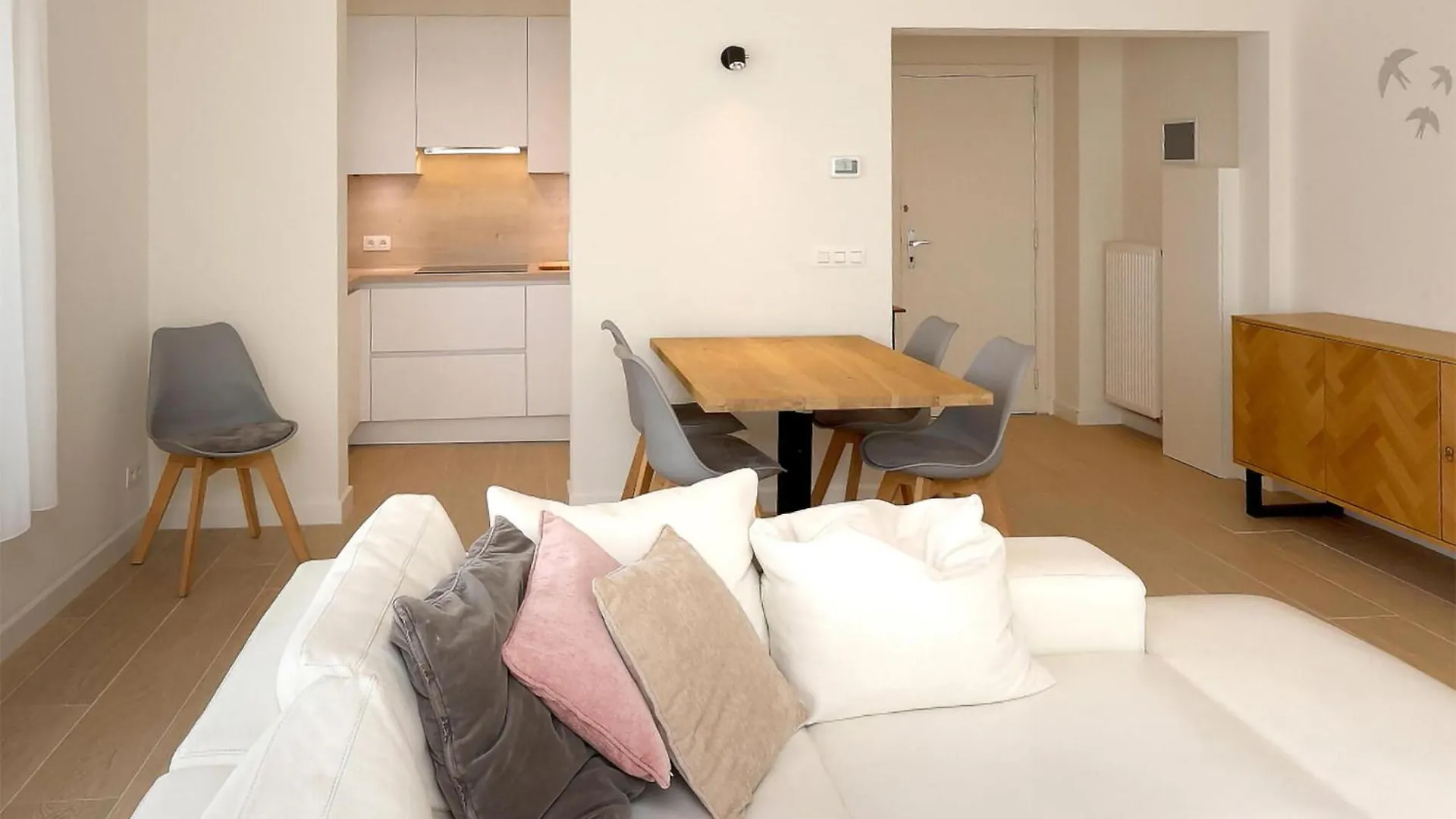 Stunning Apartment In Oostende With Kitchen Bélgica