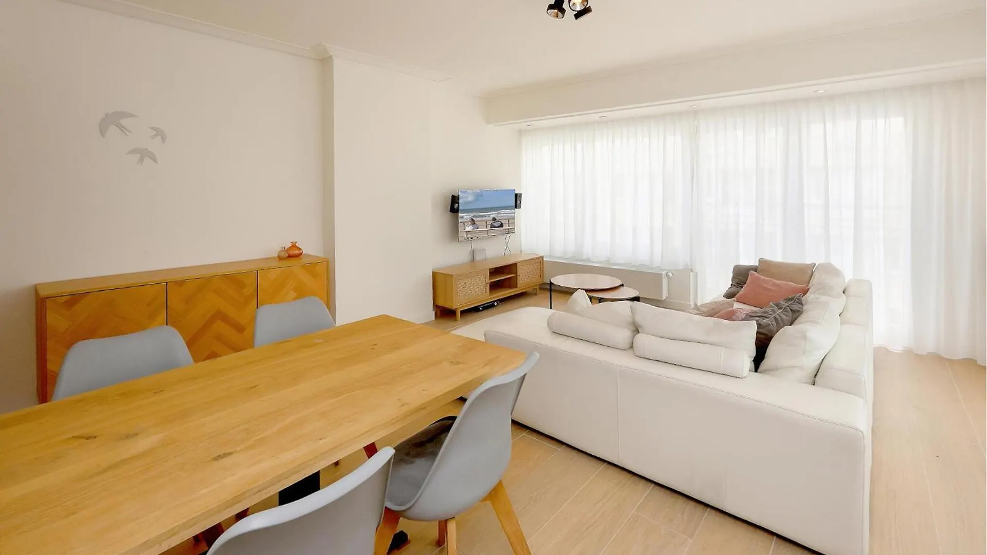 Stunning Apartment In Oostende With Kitchen Ostend