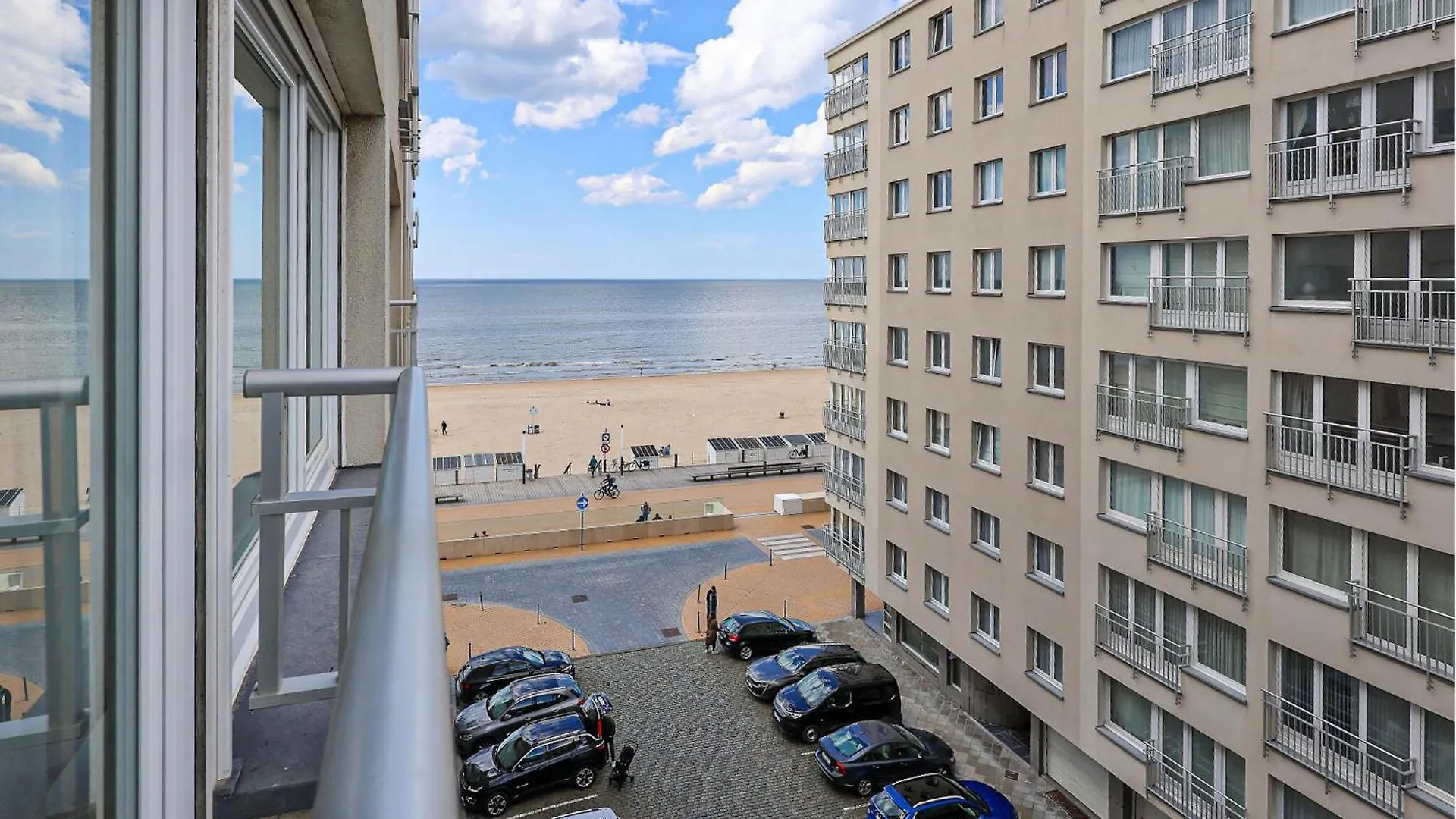 Stunning Apartment In Oostende With Kitchen